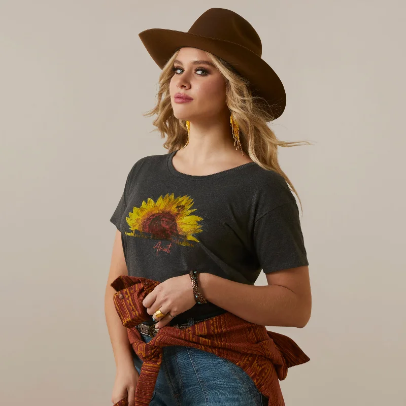 10047640 Ariat Wms Sunflower Cow SS Tee Charcoal