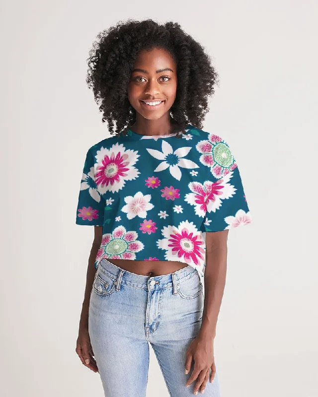 Beautiful floral pattern Women's All-Over Print Lounge Cropped Tee Chenille Blend Fleece Blend Nylon Blend Beautiful floral pattern Women's All-Over Print Lounge Cropped Tee Chenille Blend Fleece Blend Nylon Blend