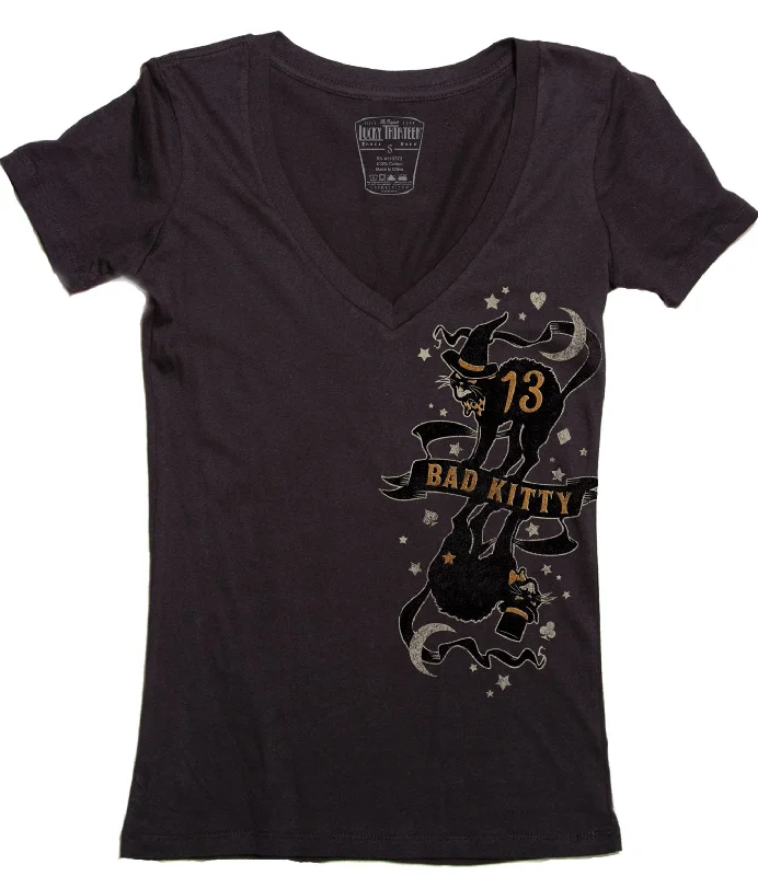 The BAD KITTY V-Neck Tee Oversized T-Shirt Spandex breathable