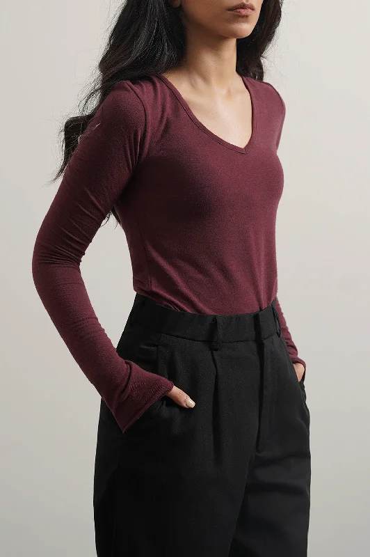 V-NECK T-SHIRT Front Pockets Side Pockets Patch Pockets