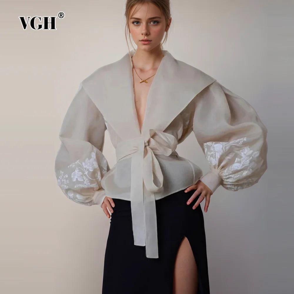 VGH Hit Color Floral Printing Casual Shirts For Women Lapel Lantern Sleeve Patchwork Lace Up Looae Blouses Female Fashion Style beige tank top
