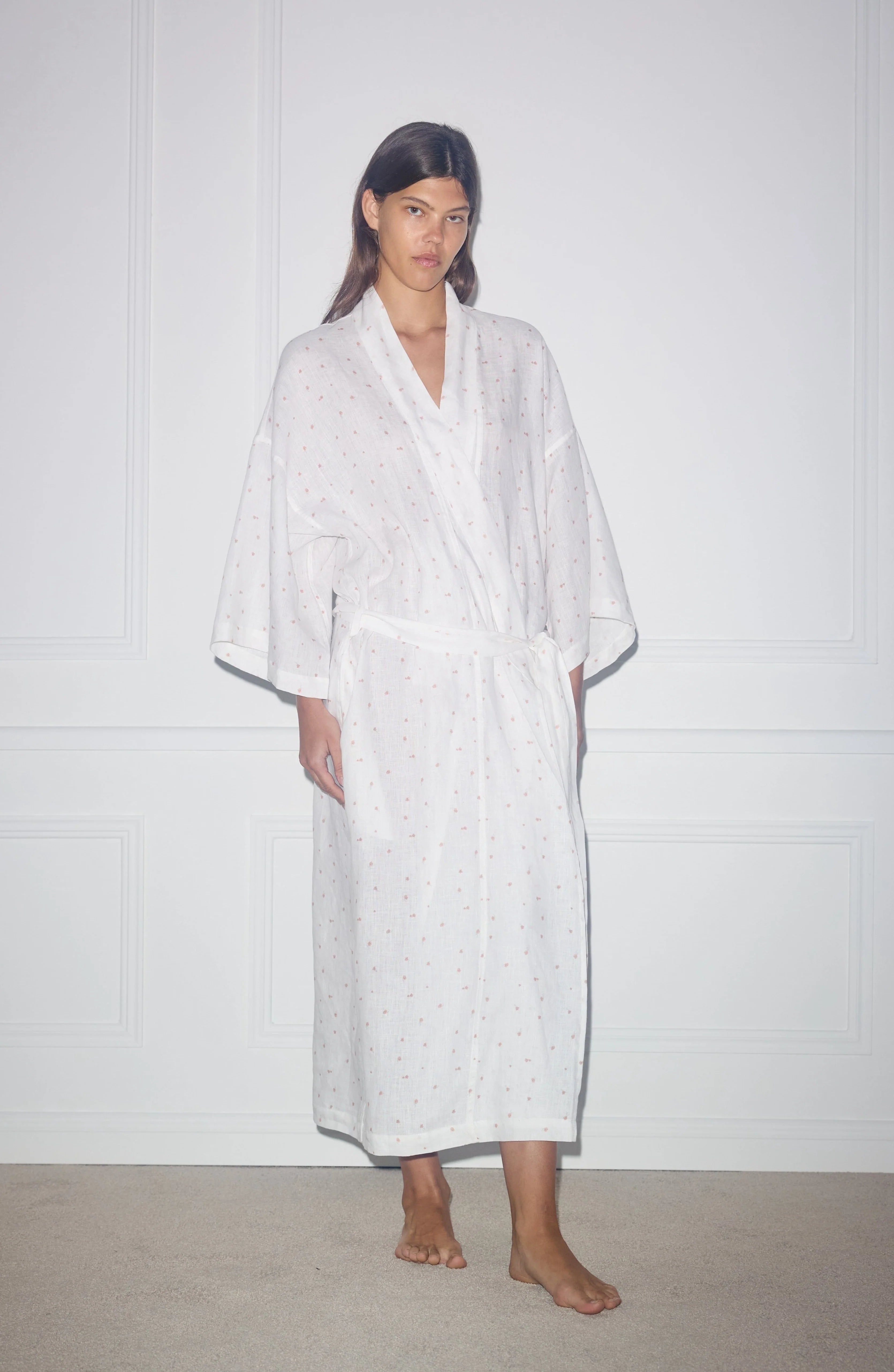 02 ROBE - CORSAGE PRINT Embroidered Kimono Coat